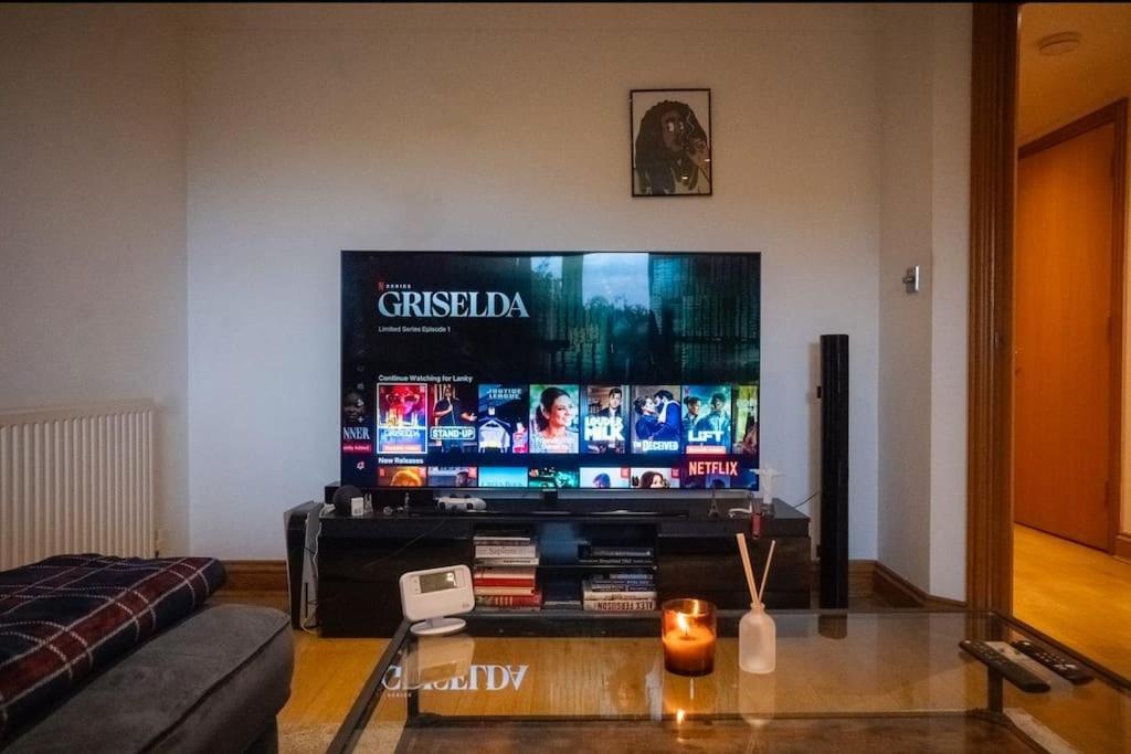 1-Bed Flat In Ocean Village Southampton Extérieur photo